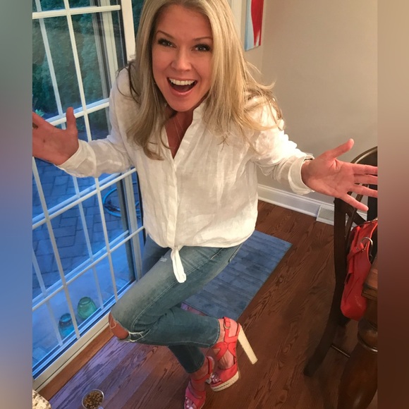 Hi! I'm Loryn :) Find me- FB @loryn.copley, Insta @loryncopley π - Picture 1 of 2